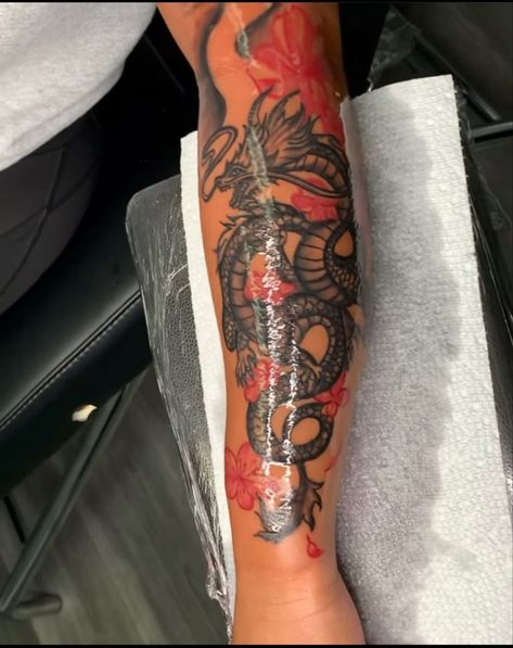 Red Forearm Tattoo Black Women, Red And Black Half Sleeve Tattoo, Dope Tattoos For Women Half Sleeves, Top Arm Tattoo Women, Half Arm Sleeve Tattoo For Women, Pretty Tattoos Black Women, Girl Half Sleeve Tattoos, Fye Tattoos, Girly Sleeve Tattoo