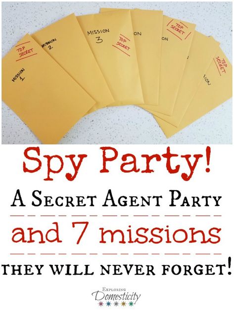 This Spy Party was one of the BEST birthday parties we've ever had! Each of the seven missions were so much fun and the kids were totally into it! Turn all the kiddos into secret agents and give them missions to solve and you have a birthday party they will never forget! Secret Agent Birthday Party, Secret Agent Birthday, Geheimagenten Party, Secret Agent Party, Spy Birthday Parties, Detective Party, Spy Party, Party Fotos, Spy Games