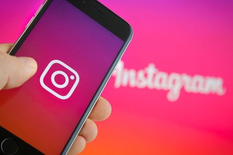 Scores of Instagram users and agencies recently took to the social network to voice concerns over a sudden dip in engagement on their posts. #algorithm #Instagram #instagramers #instagrammarketing Instagram Boost, Instagram Management, Making Money On Youtube, Teen Money, Instagram Challenge, Account Manager, Make Money Writing, Popular Instagram, Instagram Logo