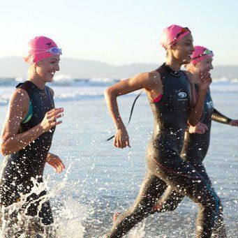 Triathlete Women, Triathlon Training Plan, Triathlon Women, Sprint Triathlon, Womens Health Magazine, Triathlon Training, Natural Lifestyle, Health Inspiration, Health Magazine