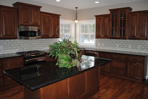 Dark Brown Kitchen Cabinets, Dark Brown Kitchen, Condo Inspiration, Brown Granite Countertops, Black Kitchen Countertops, Black Countertop, Kitchen Dark, Dark Brown Cabinets, White Granite Countertops