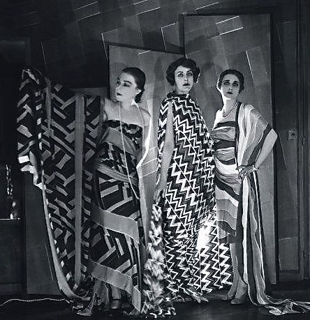 Sonia Delaunay, 1925 Robert Delaunay, 1920's Style, Sonia Delaunay, 1920's Fashion, Lawn Party, Three Women, 20s Fashion, Piet Mondrian, 1920s Fashion