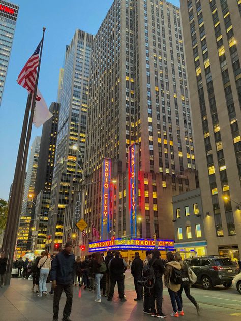 #nyc #manhattan #midtown #radiocity #citylife Midtown Manhattan Aesthetic, Office Nyc, Midtown Nyc, Midtown Manhattan, New York Aesthetic, Radio City Music Hall, Radio City, Dream Room Inspiration, City Life