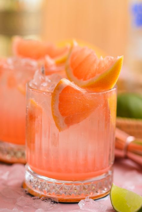 Crush Drink Recipes, Grape Crush Cocktail, Grapefruit Drinks Nonalcoholic, Grapefruit Soda Cocktail, Crush Recipe Drinks, Drinks With Grapefruit Juice, Grapefruit Crush Recipe, Grapefruit Vodka Drinks, Grapefruit Crush