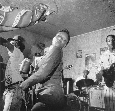 juke joint jammin, looks like good times Sitting On The Couch, Blues Dance, Juke Joints, Black Keys, Blues Musicians, Dancing In The Dark, Let Your Hair Down, James Brown, Blues Music