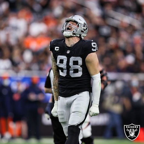 Max Crosby Raiders, Maxx Crosby Raiders Wallpaper, Maxx Crosby, Oakland Raiders Images, Raiders Wallpaper, Raiders Stuff, Oakland Raiders Football, Nfl Raiders, Cute Football Players