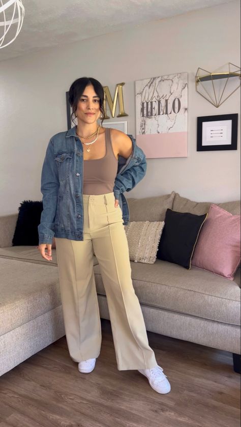 Hi, I’m Marissa! I share affordable & trendy outfit ideas for women in their 20s & 30s. You can shop direct links and my fall style picks on the @shopLTK app just follow me ‘thefashioncutie’. #fallfashion #fallstyle #trousers #womenspants #falloutfitsforwomen #falloutfits #outfitideas #casualstyle #trendystreetstyle #trendyoutfits #womenspants #styleblogger #styletips #howtowear #affordablefashion #affordablestyle #pinterestoutfit #size6outfits Casual Fall Outfits 2022, Jeans For Petite Women, Triple Necklace, Fall Outfits 2022, Women In Their 20s, Trendy Outfit Ideas, Outfit Ideas For Women, Trendy Street Style, Necklace Layering