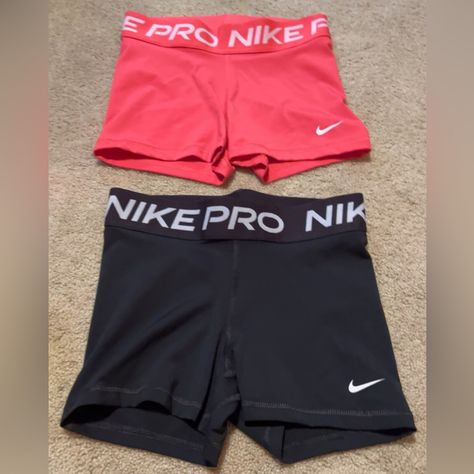 Nike Pros Bundle Of 2. Both Are Size Women’s Smalls And Are Brand New Just Without The Tags. I Got The Wrong Size For My Sister And Didn’t Know. Shorts Nike Pro, Nike Pro Shorts, Shorts Nike, Swag Outfits, Nike Pros, Nike Shorts, My Sister, Athletic Shorts, Christmas List