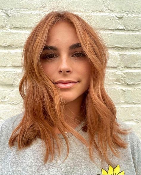 Short Light Red Hair, Mid Length Copper Hair, Pink Copper Hair, Short Strawberry Blonde Hair, Hair Dye Trends, Short Copper Hair, Light Copper Hair, Copper Bob, Horrible Hair