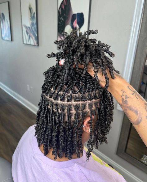 Starter Locs Black Women Twist, Twist That Look Like Locs, Twist Locs Natural Hair, Part Sizes For Locs, Beginner Locks For Women, Small Loc Parting, Dreads Parts, Medium Loc Parts, Starter Locs Small Parts