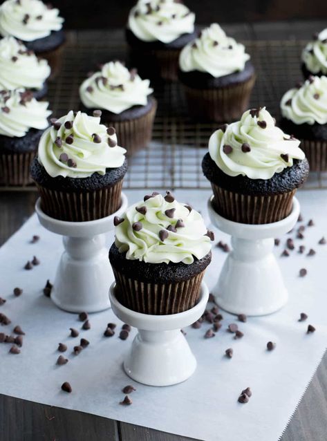 Whipped Peppermint Frosting. A creamy, not too sweet, buttercream. A cooked flour mixture is the magic behind this fluffy delicious minty frosting! Not Too Sweet Frosting, Peppermint Frosting, Mint Frosting, Decorator Frosting, Chocolate Whipped Cream, Icing Frosting, Zucchini Cake, Cupcake Frosting, Vanilla Frosting