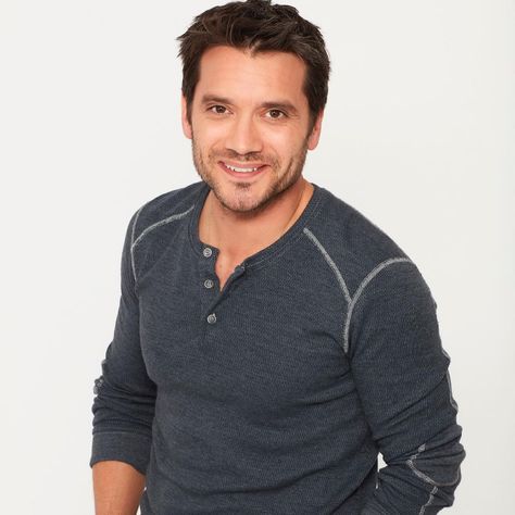 Digest Team on Instagram: “Happy Birthday to Dominic Zamprogna (Dante, GH)!” Dominic Zamprogna, General Hospital Cast, Kelly Monaco, Guinness Book Of World Records, Soap Opera Stars, As The World Turns, Ab Fab, Hospital Photos, Small Town Romance