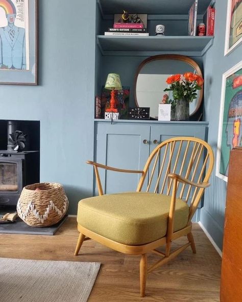 Ercol 203 living its best life with new owner @ricduncombe 👌 If you're looking to add some Ercol to your life, pop by my vintage Ercol showroom, or send me a message with details of your dream piece - I can probably find it for you ✨ . . . #midcenturyfurniture #midcenturystyle #vintagestyle #vintagestyling #midcentury #midcenturymodern #mcm #vintagearmchair #ercol #ercol203 Ercol Living Room, Ercol Sofa, Ercol Armchair, Sitting Room Ideas, Ercol Chair, Sofa Living Room, Armchair Vintage, Sofa Living, Mid Century Furniture