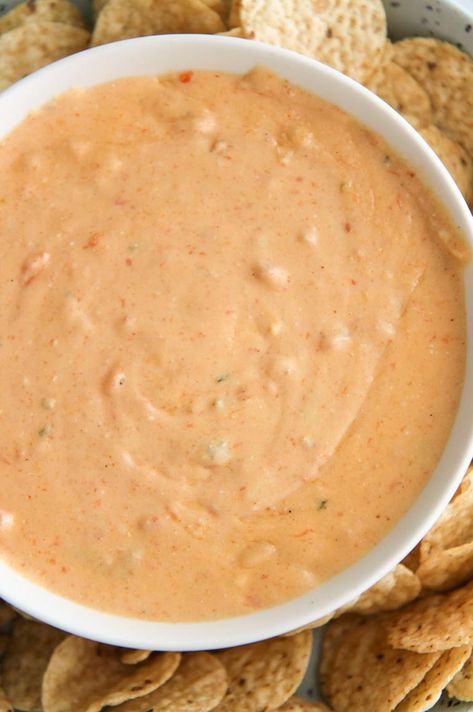 Instant Pot Queso Dip Instapot Queso, Baked Potatoes Instant Pot, Instant Pot Queso Dip, Instant Pot Queso, Snacks And Appetizers, Super Bowl Snacks, Cream Cheese Roll Up, Super Bowl Recipes, Cheese Stuffed Mushrooms