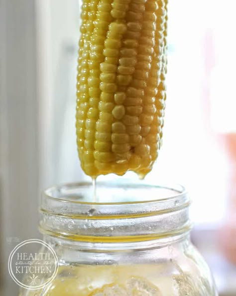 Butter Corn On The Cob, Cooler Corn, Pig Roast Party, Picnic Dishes, Vegetarian Picnic, Grill Tips, Corn Recipes Side Dishes, Healthy Picnic, Butter Corn