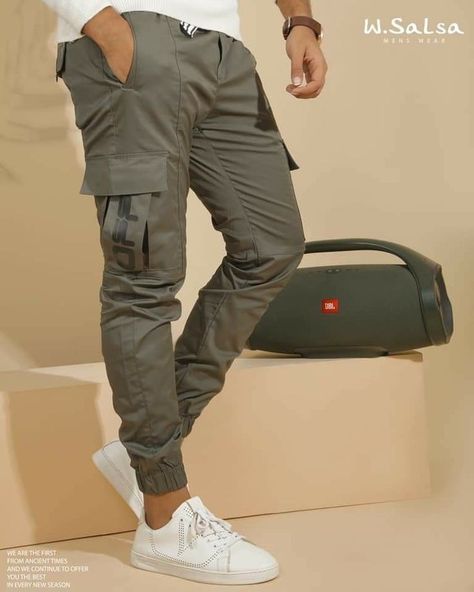 Black Joggers Men, Cargo Pants Outfit Men, Mens Casual Suits, Stylish Mens Suits, Cargo Pants Style, Blue Suit Men, Shirt Outfit Men, Track Pants Mens, Pants Outfit Men