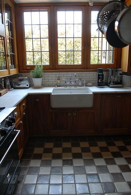 1920 Kitchen, Kitchen Restoration, 1920s Kitchen, Modern Farmhouse Kitchen Decor, Bungalow Kitchen, Kitchens Ideas, Vintage Kitchens, Craftsman Kitchen, 1920s House