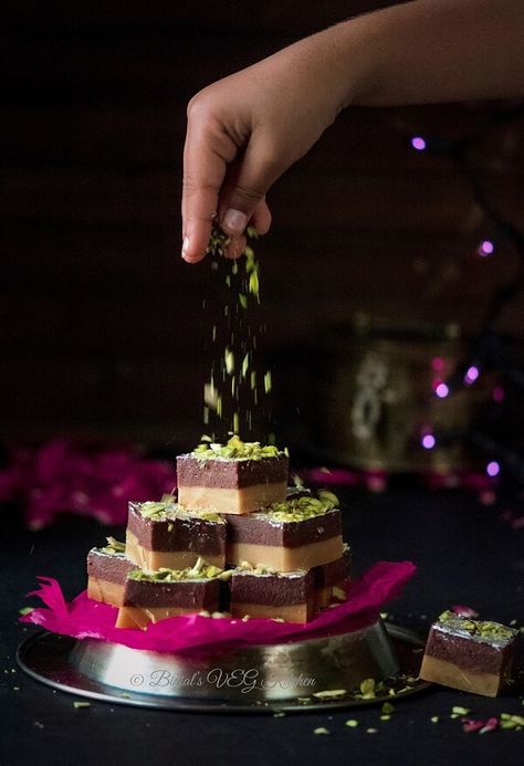 Chocolate Barfi, Festive Photography, Diwali Shoot, Chocolate Burfi, Instant Recipe, Sweets Photography, Vegetables Dishes, Marathi Culture, Sweet Photography