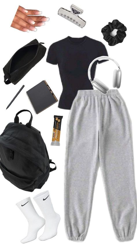 gym Grey Sweatpants Gym Outfit, Gym Strip Outfits School, Sweatpants Gym Fit, Gym Fits With Sweatpants, Gym Fits Sweatpants, Gym Rat Outfits Women, Grey Gym Outfit, Gym Sweatpants Outfit, Gym Outfit School