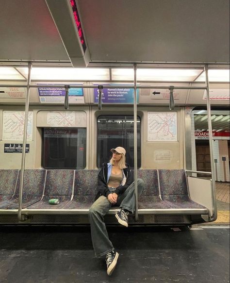 Train Instagram Pictures, Train Pictures Instagram, Nyc Train, Train Photo, Nyc Pics, Nyc Winter, Nyc Fits, Subway Surfers, Train Pictures