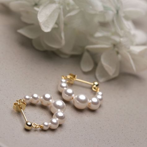 Diy Dangle Earrings, Gold Hoop Earrings Outfit, Diy Earrings Pearl, Diy Pearl Earrings, Diy Earrings Materials, Ankle Bracelets Diy, Pearl Jewelry Design, Silver Pearl Earrings, Detailed Jewelry