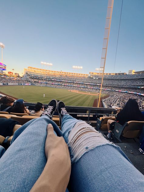 Dodger Game Couple, Stadium Picture Ideas, Stadium Photo Ideas, Baseball Photo Ideas, Stadium Pics, Baseball Couples, Mets Game, Spring Training Baseball, Couples Hidden Face Pics