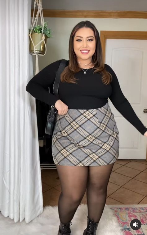 Thick Stockings Outfit, Curvy New Years Eve Outfit, Winter Going Out Outfit Plus Size, New Years Eve Plus Size Outfit Ideas, Sixth Form Outfits Plus Size, Plus Size Stockings Outfits, Black Mini Skirt Outfit Plus Size, Stockings Outfit Plus Size, Plus Size Plaid Skirt Outfit