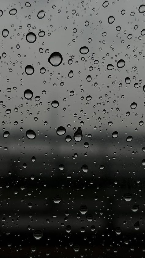 Dark Rain Wallpaper Iphone, Raindrop Wallpaper Iphone, Black Rain Wallpaper, Black Classy Wallpaper, Rainy Wallpaper Aesthetic, Water Droplets Wallpaper, Rain Wallpaper Iphone, Rain Wallpaper Aesthetic, Rain Iphone Wallpaper