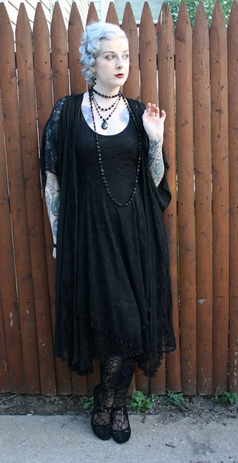 Strega Fashion Plus Size, 1920 Dance, Witch Clothes, Outfit Rock, Goth Things, Goth Outfit Ideas, Strega Fashion, Rad Clothes, Goth Clothes