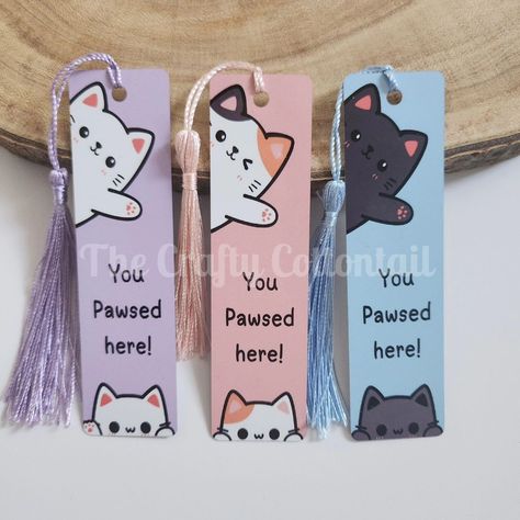 Cute kitty kawaii style bookmarks now available! Which is your favourite? 🐱🐾 #kitty #kawaiiaesthetic #bookish #booktok #cats #catlovers #reading #bookmarks #bookaccessories #calico #whitecat #blackcat Bookmark Cat Design, Drawing Ideas Bookmark, Cute Cat Bookmarks Diy, Cute Designs For Bookmarks, Book Maker Ideas, Book Lover Painting Ideas, Cute Bookmarks Diy Creative, Cool Book Mark Ideas, Black Bookmark Ideas