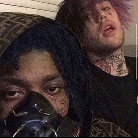 #lilpeep #lilpeep4ever #lilpeepedits #lilpeeprare #liltracy Lil Peep Lil Tracy Matching Pfp, Tracy And Peep, Lil Peep Pictures, Icp Pfp, Unforgettable Lyrics, Lil Peep And Lil Tracy, Peep And Tracy, Lil Peep Painting, Peep Painting