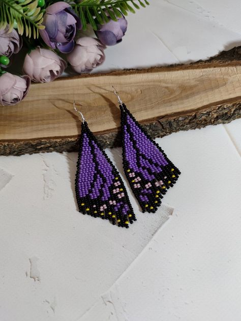 Butterfly Purple, Native American Beadwork Patterns, Earrings Butterfly, Beaded Earrings Tutorials, Beaded Earrings Diy, Native American Beaded Earrings, Purple Beaded, Handmade Jewelry Tutorials, Beadwork Patterns