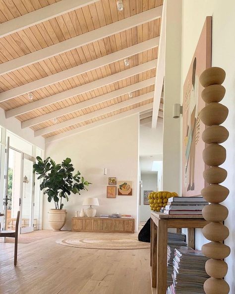 CANEEL INTERIORS on Instagram: “FIG TREE FARM // Design: Zoe Paul // Photography: Zoe Paul” Modern Queenslander, Ceiling Beams Living Room, Home Inside Design, Beams Living Room, Mountain Home Exterior, White Beams, Angled Ceilings, Wood Roof, Casa Container