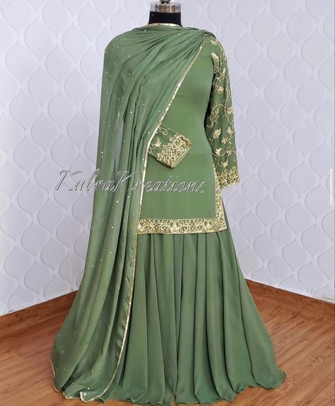 Grara Design Pakistani Dresses, Lehnga For Jaggo, Dresses For Best Friends Wedding, Mehndi Day Outfits, Grara Dress Pakistani Wedding, Light Green Colour Combinations Dress, Grara Dress Indian Weddings, Jago Outfits Punjabi Lengha, Kurti Lehnga Design