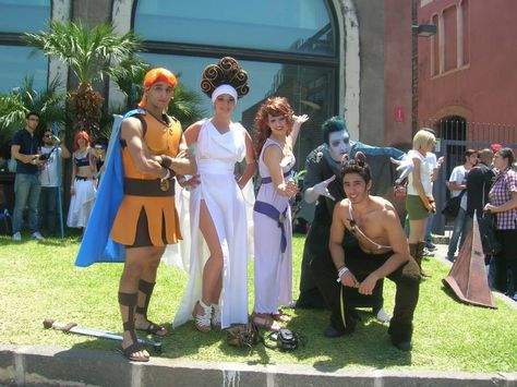 Phil Hercules Costume, Hercules Group Costume, Hercules Family Costume, Hercules Cartoon, Hercules Cosplay, Hercules Costume, Group Cosplay, Disney World Characters, Halloween 3