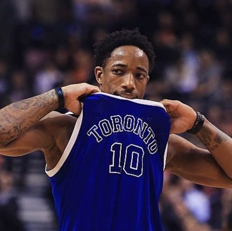 Demar Derozan Raptors, Nba Pfp, Nba Photos, Demar Derozan, Nba Pictures, Funny Cartoon Gifs, Cartoon Gifs, Toronto Raptors, San Antonio Spurs