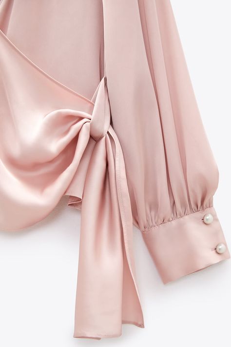 Satin Top Outfit, Korean Fashion Blouse, Satin Blouse Outfit, Soiree Outfit, Blouse Ideas, Evening Gowns With Sleeves, Crossover Top, Women Blouses Fashion, Top With Long Sleeves