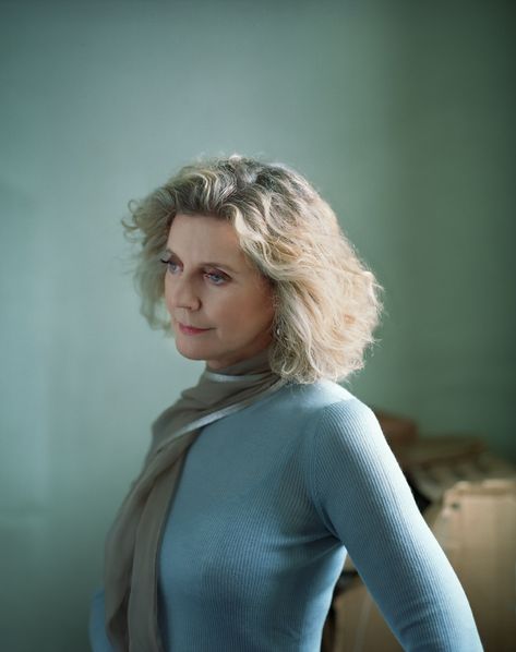 Blythe Danner Blythe Danner, Advanced Style, Ageless Beauty, Aging Beautifully, Aging Gracefully, Famous Women, Style And Grace, Blog Photo, American Actress