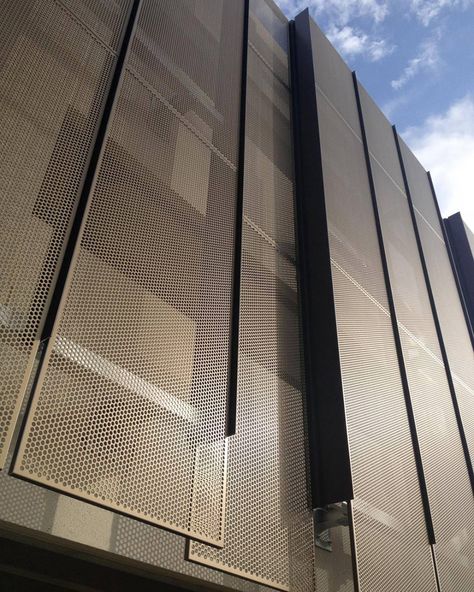 Hoover Garage | Zahner — Innovation and Collaboration to Achieve the Incredible San Francisco Architecture, Parking Structure, Parking Building, Building Skin, Facade Panel, Metal Facade, Facade Material, Facade Cladding, Metal Cladding