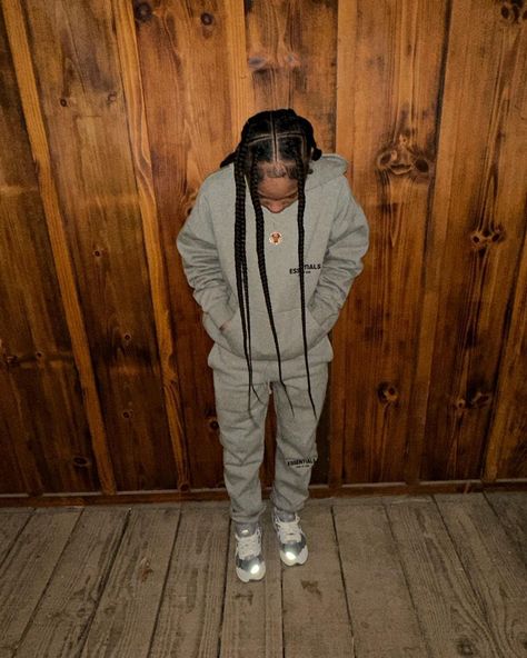 Dark Oatmeal Essentials Hoodie Outfit, Gray Essentials Hoodie Outfit, Grey Essentials Hoodie Outfit, Essentials Hoodie Outfit, Essentials Clothing, Gray Instagram, Essentials Hoodie, Baggy Clothes, Fear Of God Essentials