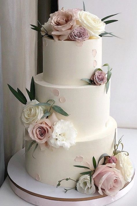 Vintage Pasta, Deer Flowers, Pretty Wedding Cakes, Dream Wedding Cake, Wedding Cake Recipe, Wedding Cake Rustic, Simple Wedding Cake, Cakes Wedding, Elegant Wedding Cakes