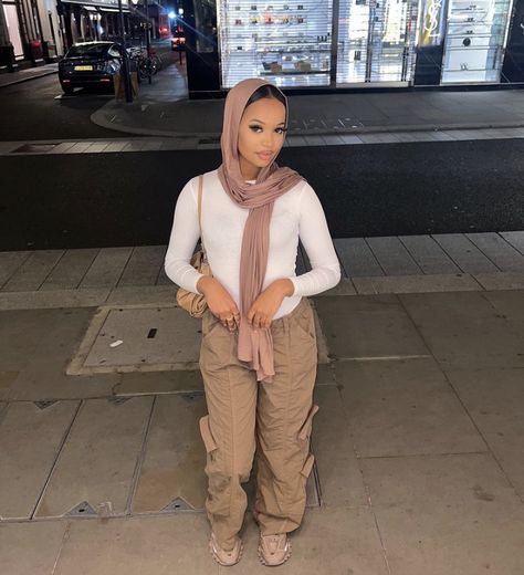 Hijabi Baddie Outfits, Baddie Hijabi, Baddie Hijabi Outfits, Hijabi Drip, Hijabi Baddie, Hijabstyle Outfits, Modest Muslim Fashion, Christian Veiling, Modest Outfits Muslim