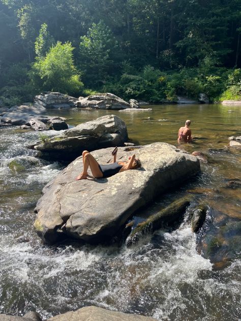 #river #creek #summer #aesthetic #nature #lifestyle #slowlife Rock Hunting Aesthetic, River Tubing Aesthetic, River Trip Aesthetic, River Swimming Aesthetic, Rivers Aesthetic, Summer Lake Aesthetic, Creek Swimming, River Pics, Summer Aesthetic Nature