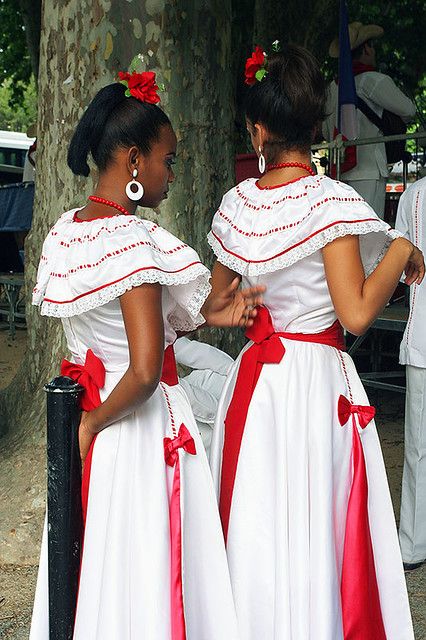 Cuban Folk Costume and Dance | peace-on-earth.org | Flickr Traditional Cuban Dress, Cuban Dress, Afro Latinas, Cuban Outfit, Cuban Wedding, Cuban Party, Style Dress Patterns, Cuban Culture, Cuban Style