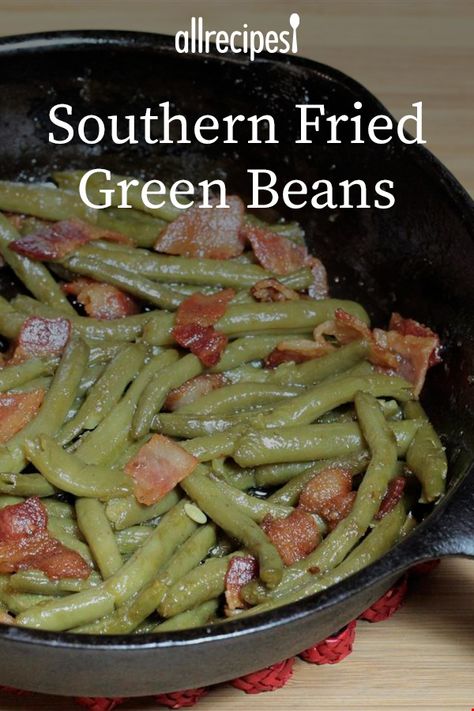 Slow Cooked Green Beans, Cooked Green Beans, Southern Style Green Beans, Southern Green Beans, Beans With Bacon, Southern Side Dishes, Southern Greens, Green Beans With Bacon, Fried Green Beans