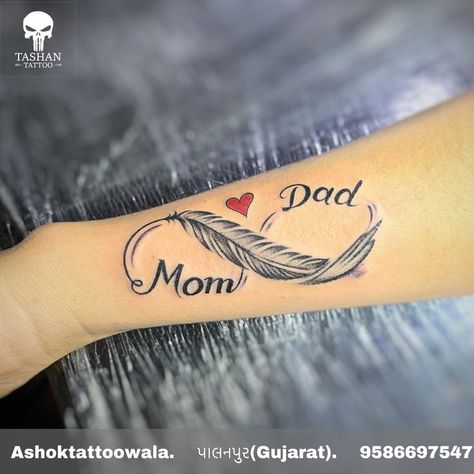 Tattoo Mom Dad, Parents Tattoo, Mum And Dad Tattoos, Dad Daughter Tattoo, Mom Dad Tattoo, Rip Tattoos For Mom, Tattoos For Dad Memorial, Tattoo Mom, Mom Dad Tattoo Designs