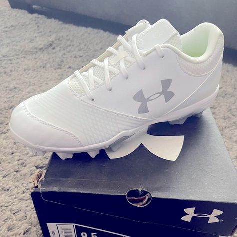 Women’s white softball cleats size 9.5. Under Armor Armor Women, Softball Shoes, Softball Pitcher, Senior Softball, Softball Stuff, Softball Cleats, Football Accessories, Softball Gloves, Flag Football