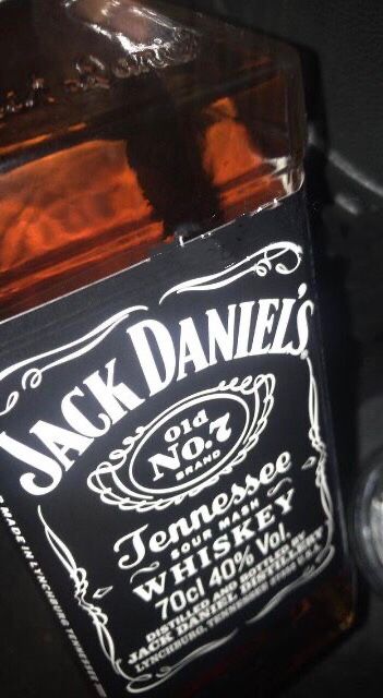 Alcohol Astethic Pictures, Acholol Fake Snap, Fake Alcohol Snaps, Jack Daniels Fake Story, Alchole Bottle Aesthetic, Vodka Bottle Aesthetic, Pictures Of Alcohol, Vodka Snap, Jack Daniel Aesthetic