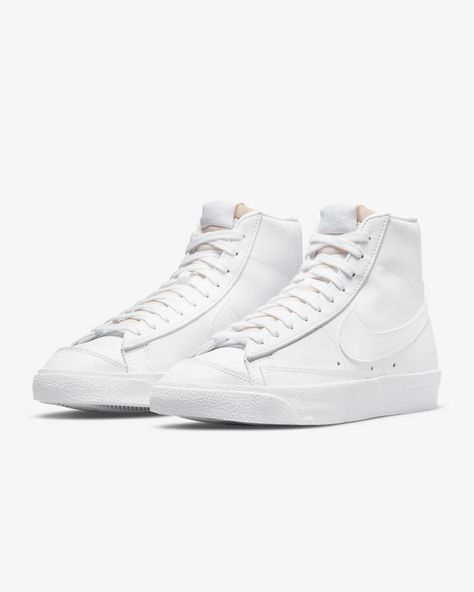 Trendy Nike Shoes High Top, Nike Blazers All White, High Rise Nike Shoes, Nike Blazers Mid 77's, Staple Shoes For Women, Trendy White Shoes, Nike Blazers Women, Trendy Nike Shoes, White Nike Blazers