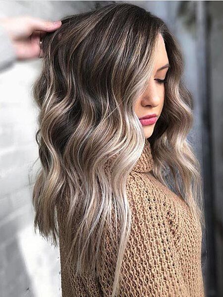 Frosty Brunette Hair Colors You'll Want To Copy ASAP—Just in Time for Winter 2020 Cool Blonde Balayage, Icy Blonde Hair Color, Grey Balayage, Blonde Ombre Hair, Ice Blonde Hair, Ombre Blond, Icy Blonde Hair, Ice Blonde, Winter Hair Color